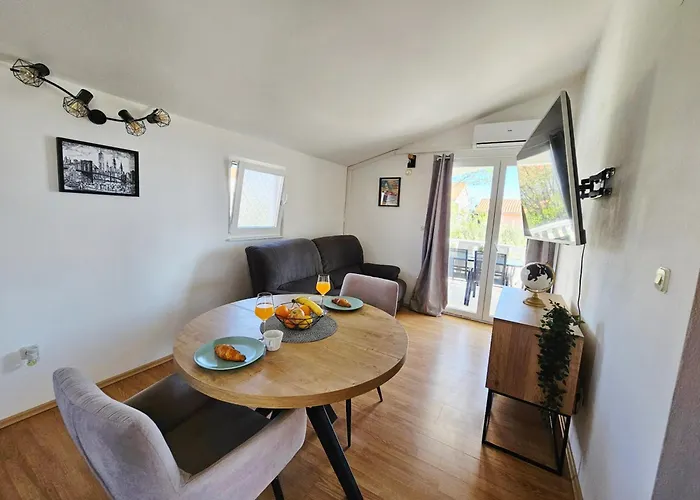 With Parking Space Nin, Zadar - 24984 Apartman