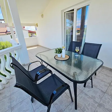 With Parking Space Nin, Zadar - 24984 Apartman *